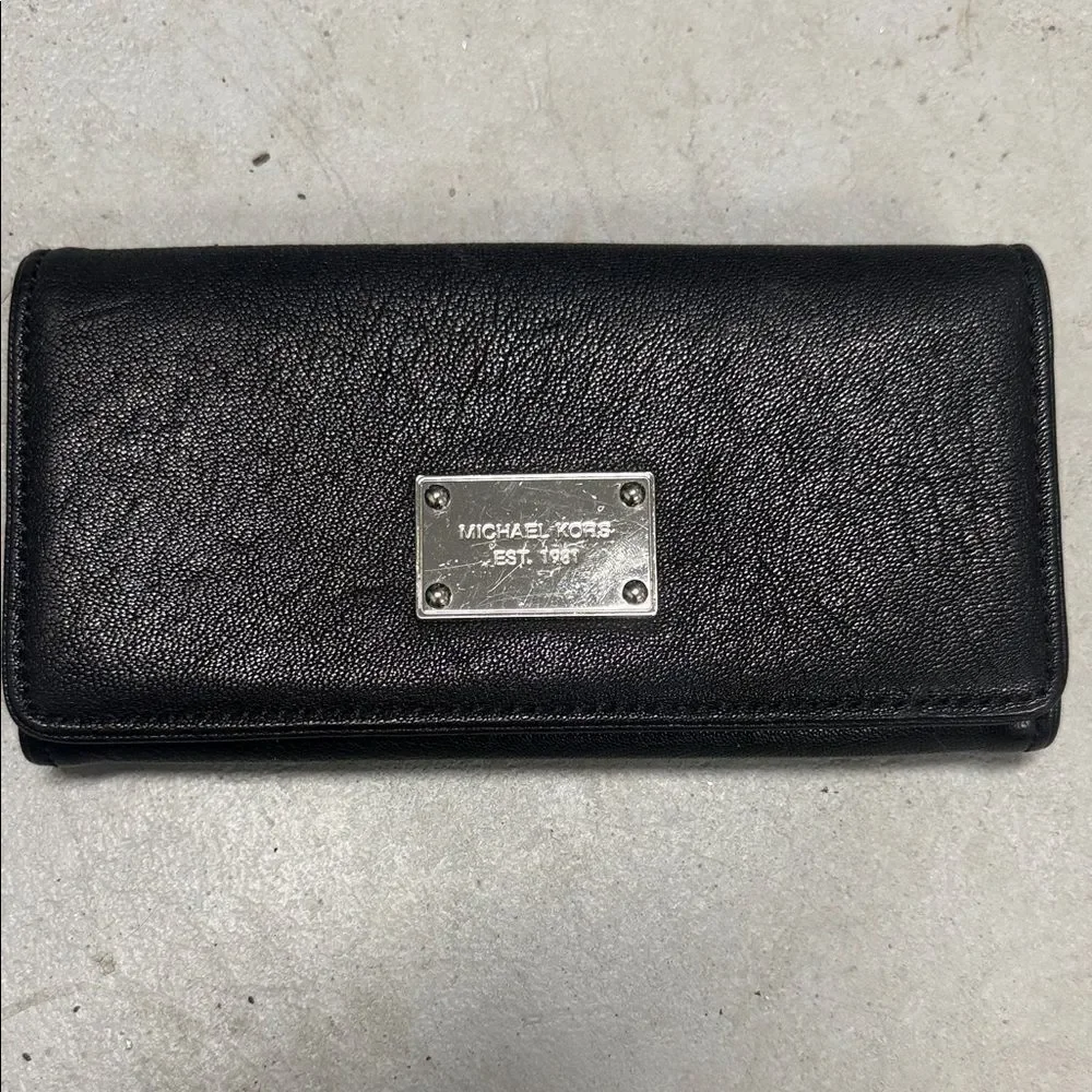 Michael Kors Black Leather Wallet Multiple Card Slots with Silver Logo - NEW